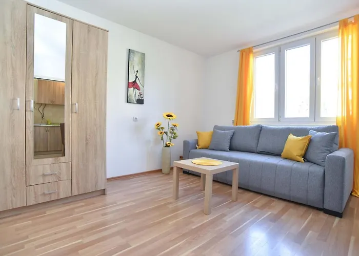 Apartment Near Old Town